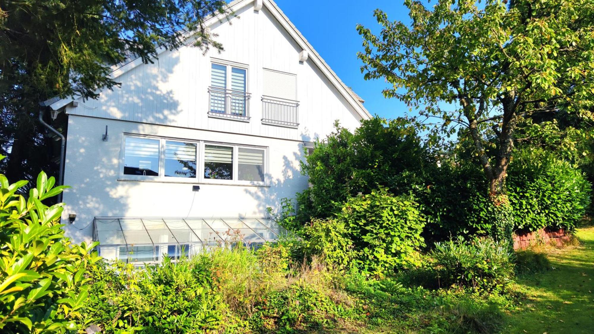 Amselweg Am Waldrand Gelegen Netflix Eigener Carport Uvm Apartment Taunusstein Exterior photo