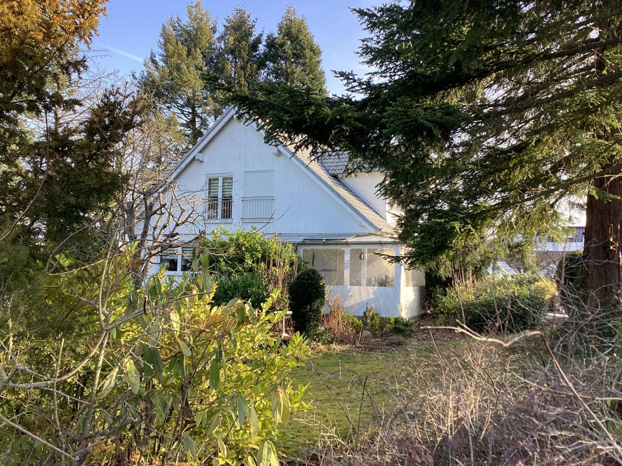 Amselweg Am Waldrand Gelegen Netflix Eigener Carport Uvm Apartment Taunusstein Exterior photo